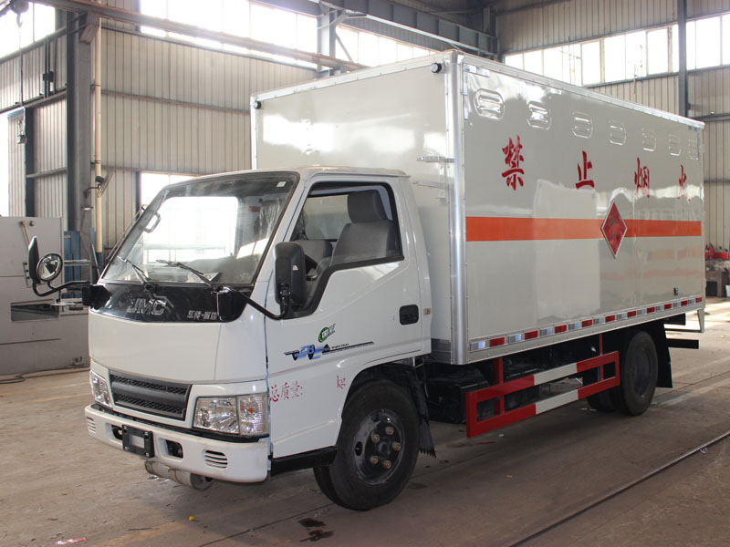 江鈴4米2(藍牌)雜項危險品廂式車