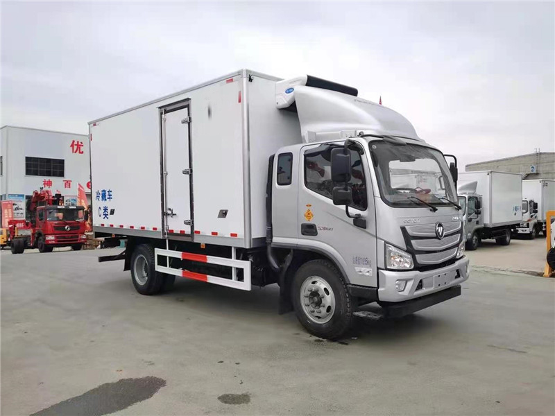國(guó)六 福田歐馬可5.1米冷藏車(chē)
